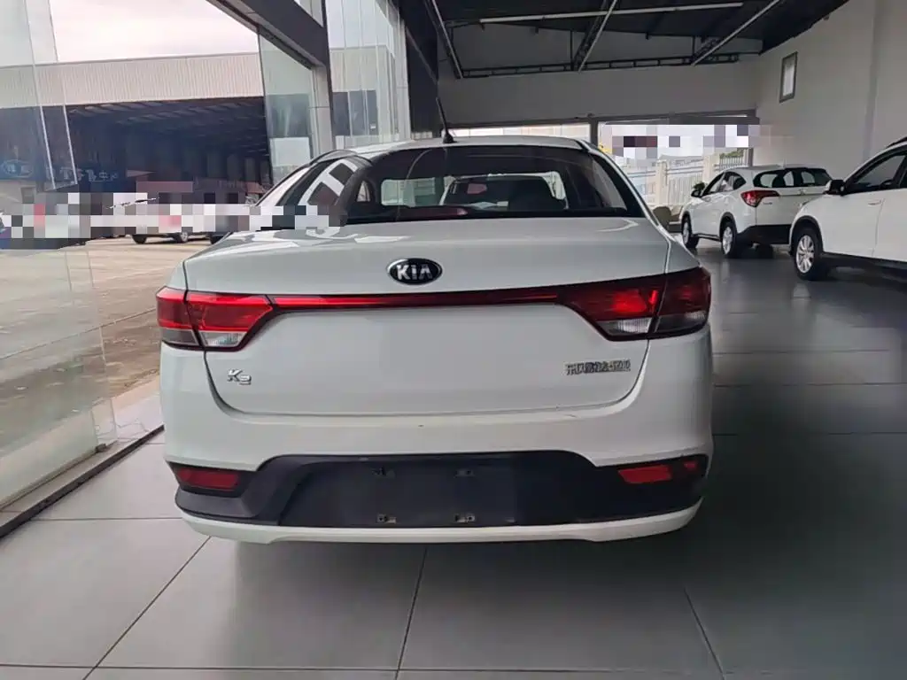 Kia K2 2018 2017 Sedan 1.4L AT GLS