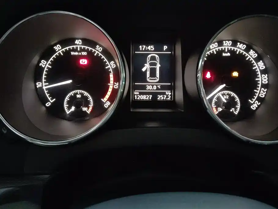 Škoda Yeti 2017 TSI280 DSG Pioneer фото 13