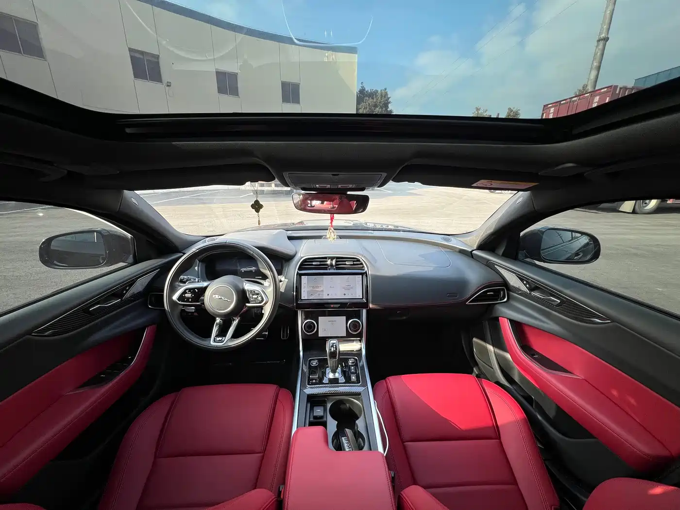 Jaguar XEL 2024 Model 2.0T 250PS R-DYNAMIC S Gloss Black Sport Edition фото 14