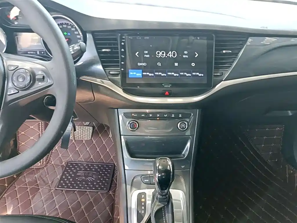 Buick Verano 2019 Hatchback 15S Automatic Progressive фото 13