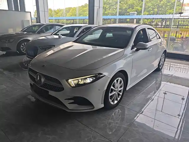  Mercedes-Benz Mercedes-Benz A-Class 2020 Facelift A 200 L Sport Sedan Dynamic