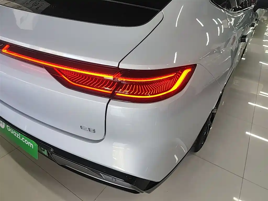 Geely Galaxy Galaxy E8 2025 700km Long Voyage Smart Drive Edition фото 8