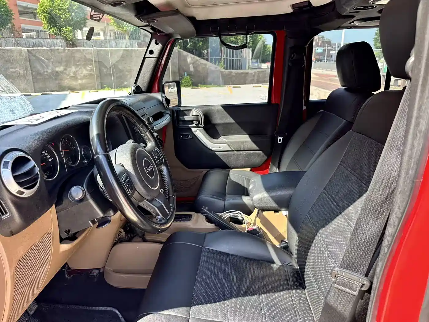 Jeep Wrangler 2012 2011 Model 3.8L Sahara 4-Door