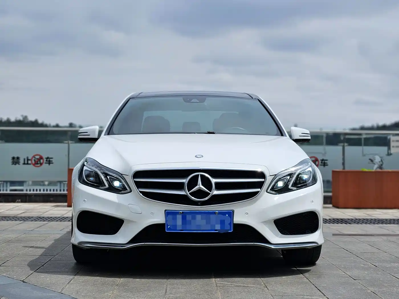 Mercedes-Benz E-Class 2015 E 260 L Sport Luxury фото 2