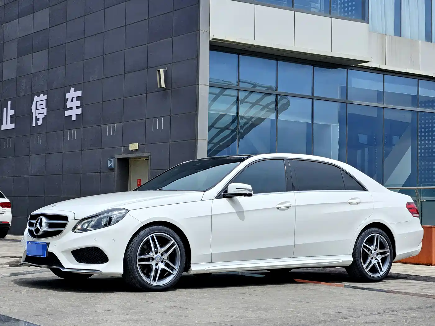 Mercedes-Benz E-Class 2015 E 260 L Sport Luxury