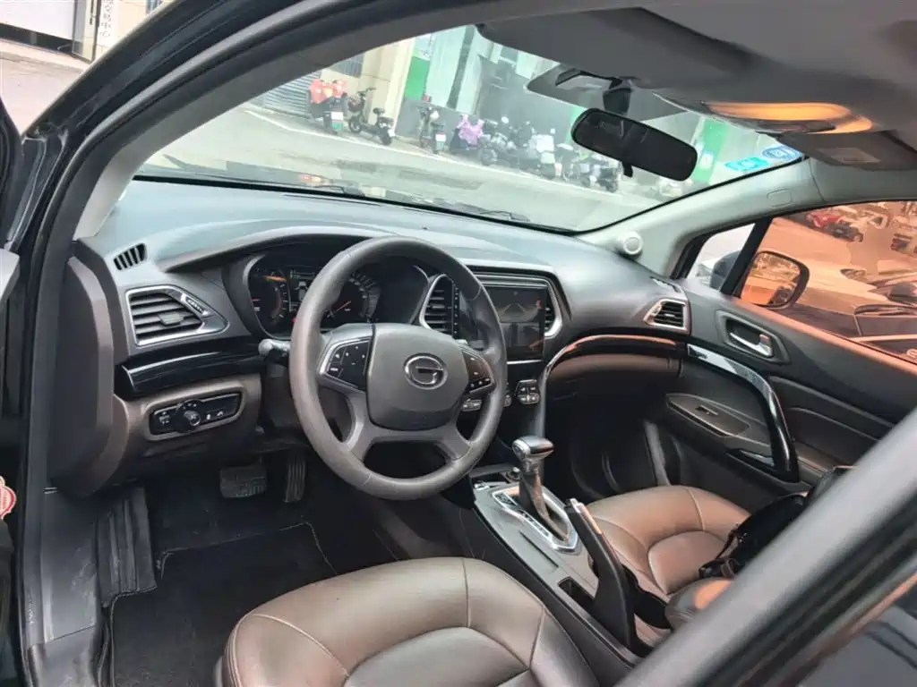 GAC Trumpchi Trumpchi GS4 2017 200T G-DCT 2WD Elite фото 10