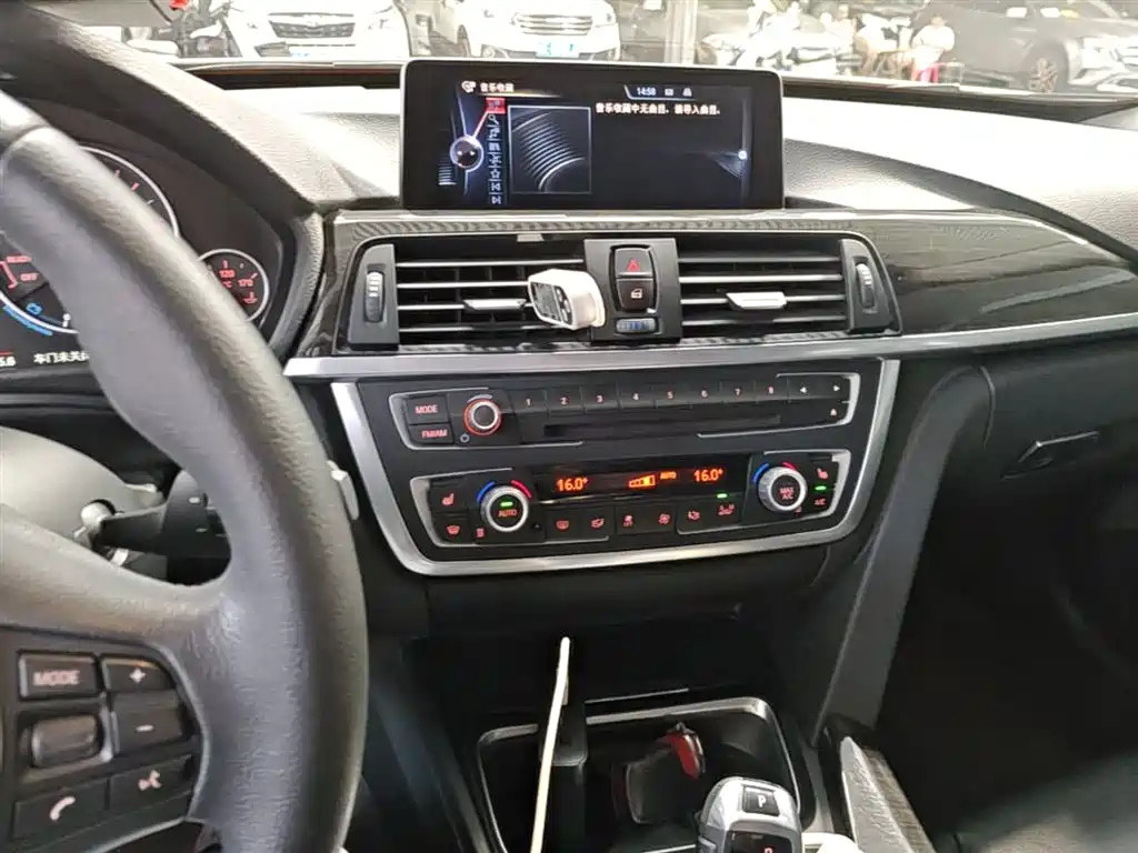 BMW 3 Series GT 2014 320i Design Package фото 13