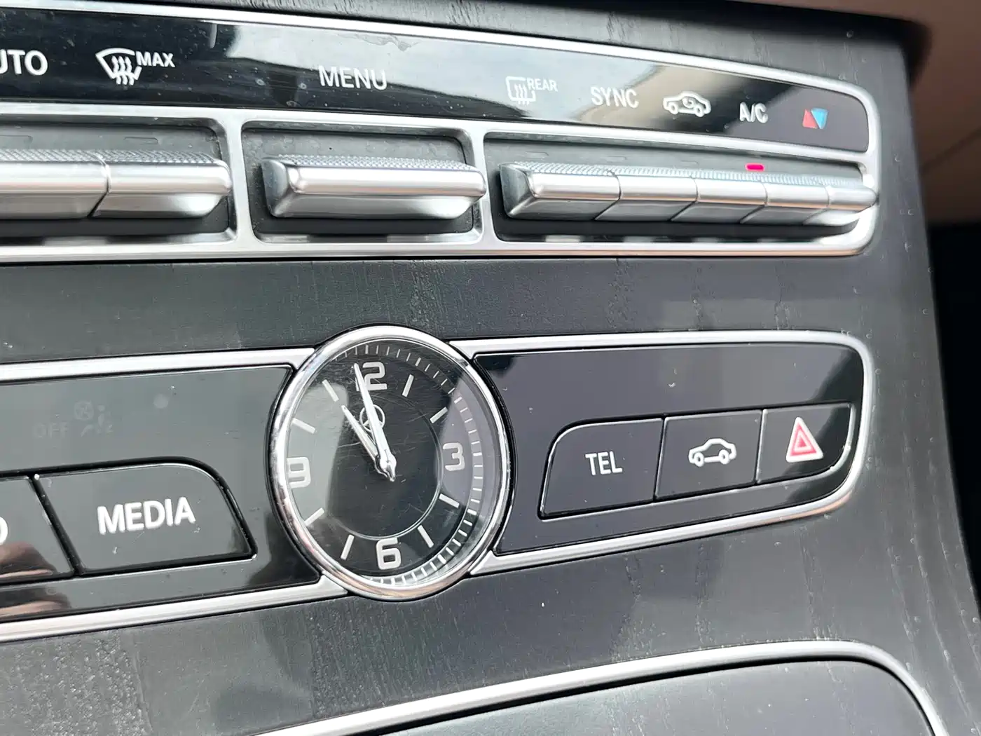Mercedes-Benz E-Class 2019 E 200 L Sport фото 10