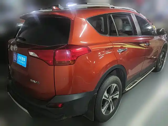 Toyota RAV4 Rongfang 2015 2.0L CVT 2WD Trend Edition — фото 2