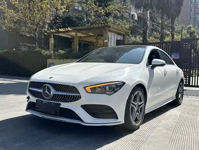 MERCEDES-BENZ CLA