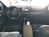 Photo 10 - Toyota Camry
