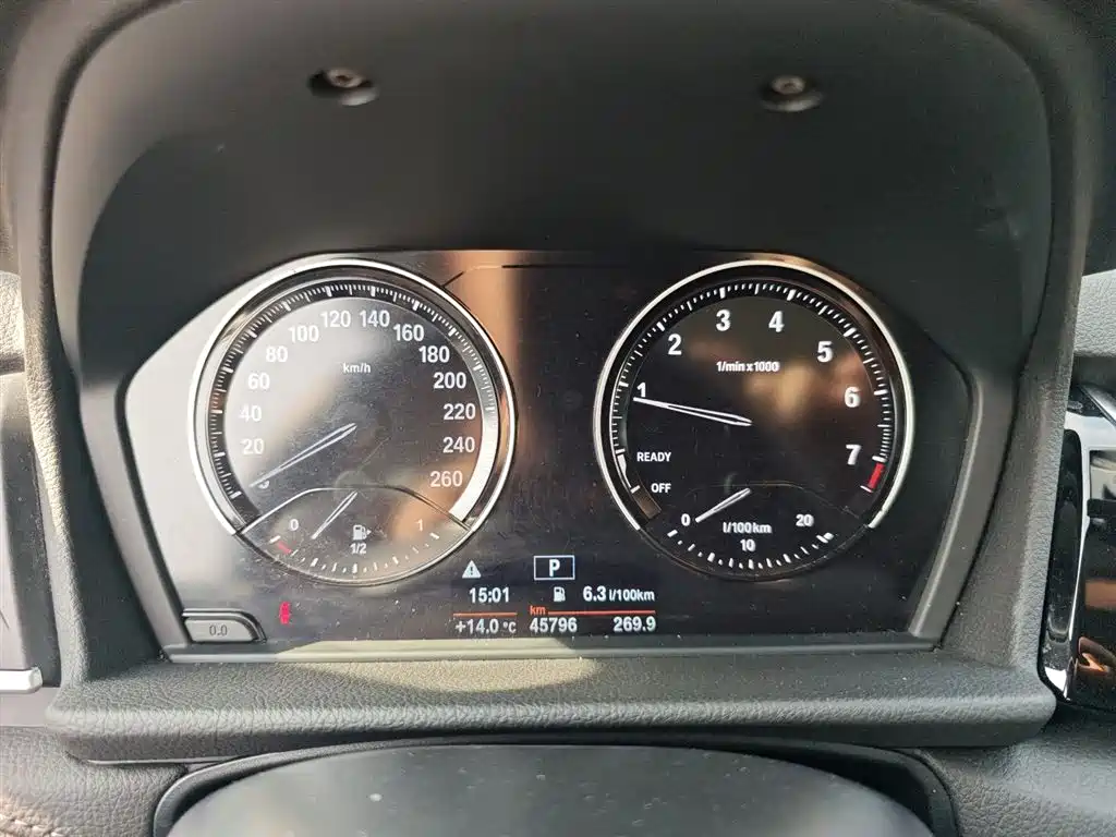 BMW 2 Series Touring 2018 218i M Sport Package фото 12