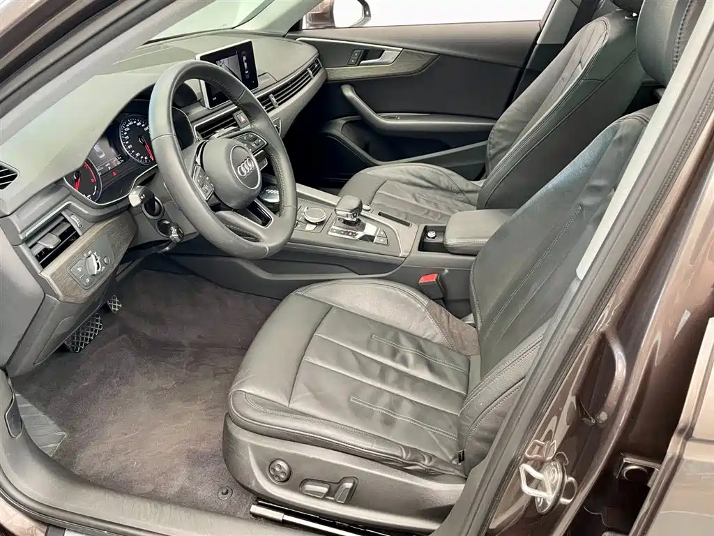 Audi A4L 2017 40 TFSI Style Edition фото 6