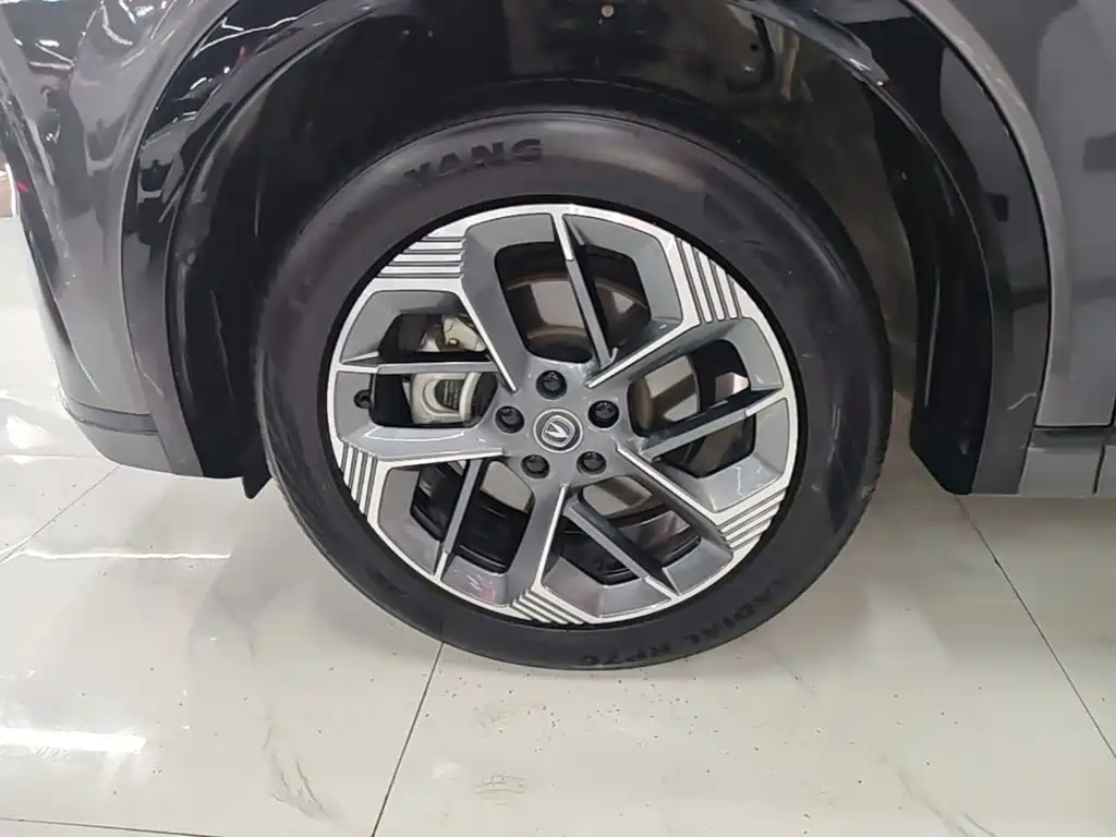 Фото 23 - Changan CS75 PLUS