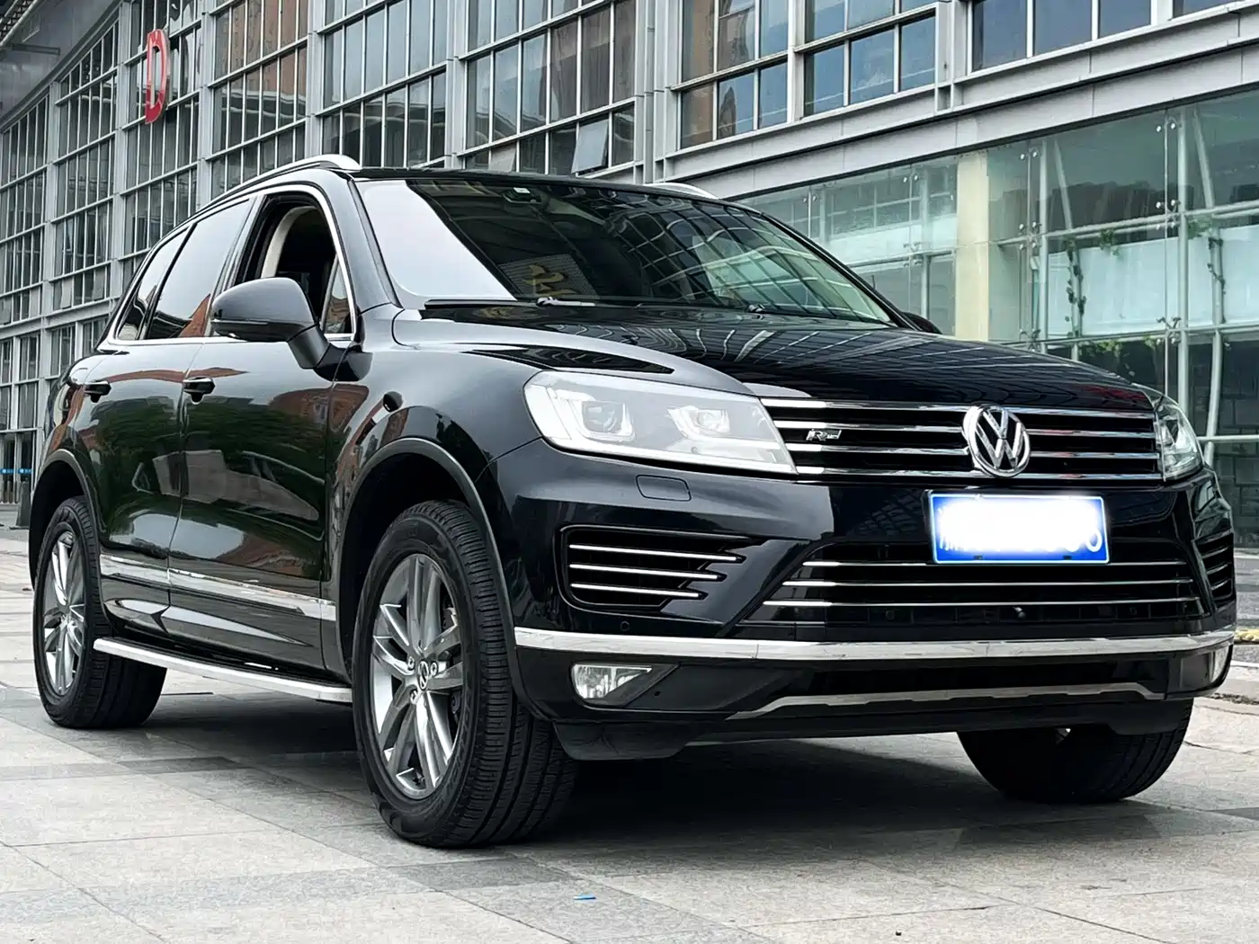 Volkswagen Touareg 2016 3.0TSI High Configuration фото 3