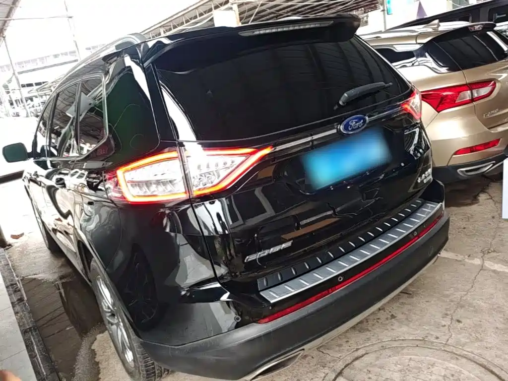Фото 5 - Ford Edge