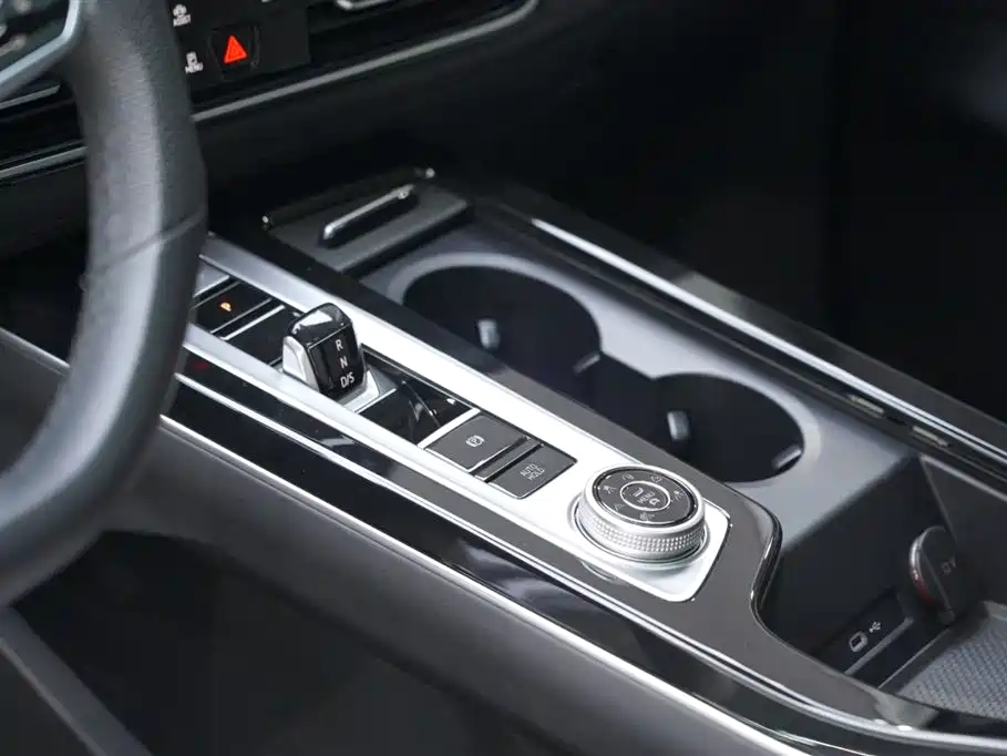Volkswagen Talagon 2023 380TSI 4WD R-Line Touring Edition фото 12