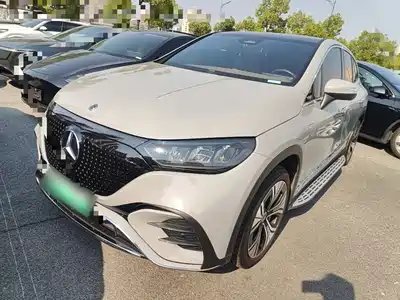 Mercedes-Benz EQE SUV