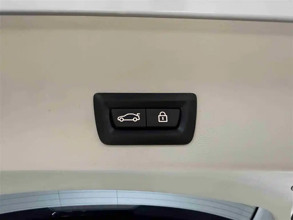 BMW X3 2022 Facelift xDrive30i Leading M Shadow Edition фото 18