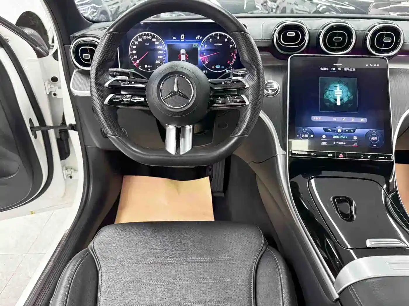 Mercedes-Benz C-Class 2022 C 200 L Sport Version фото 18
