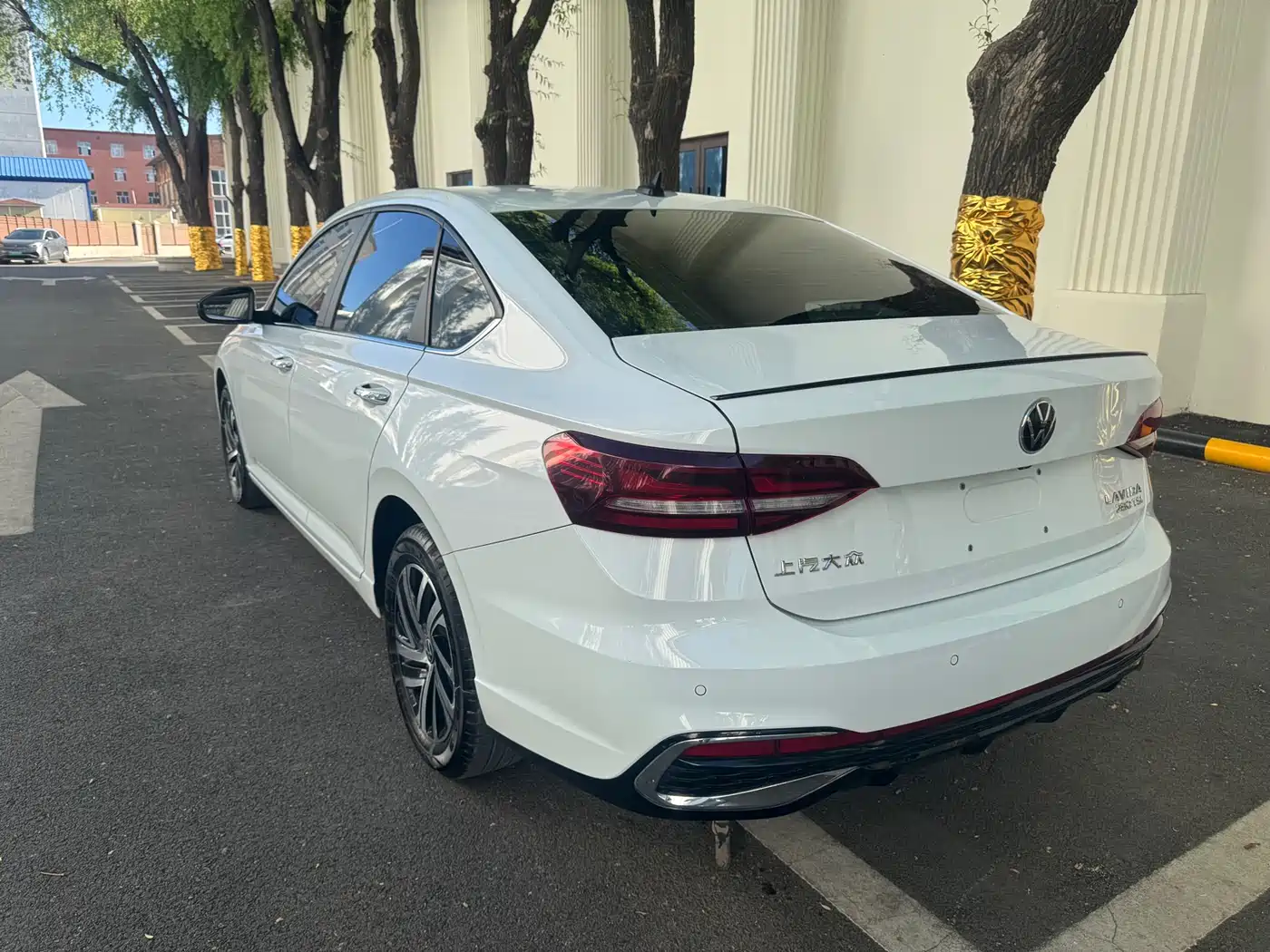 Volkswagen Lavida 2023 280TSI DSG Starlight Comfort Edition фото 6