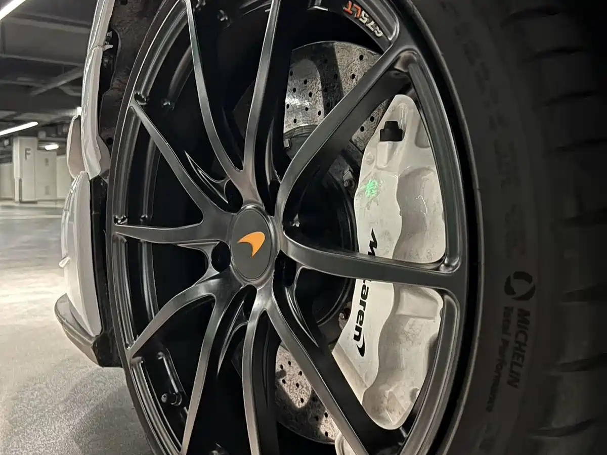 McLaren 12C 2013 3.8T SPIDER фото 8
