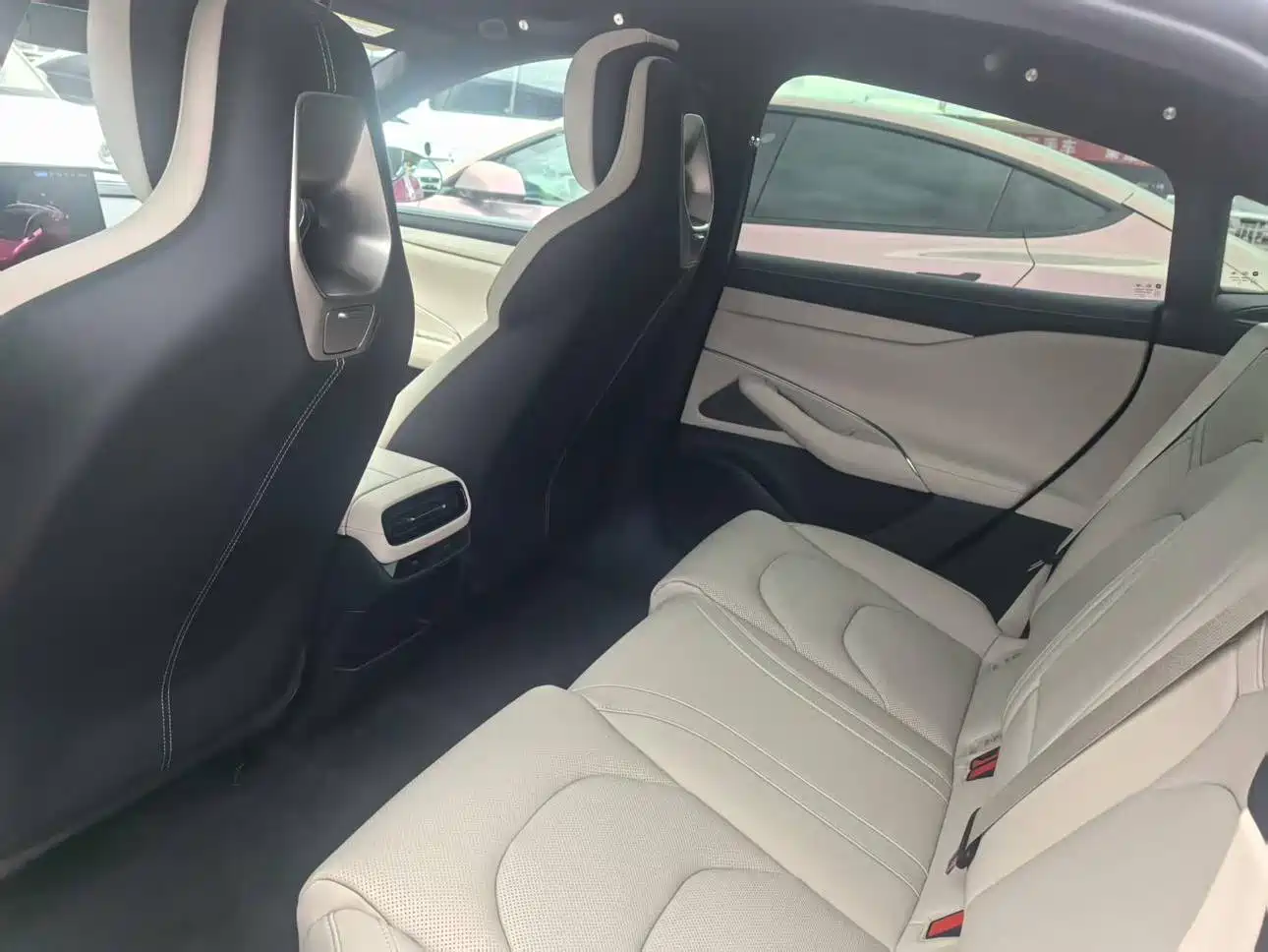 Xiaomi Auto Xiaomi SU7 2024 AWD Extended Range Advanced Smart Driving Max Edition фото 5