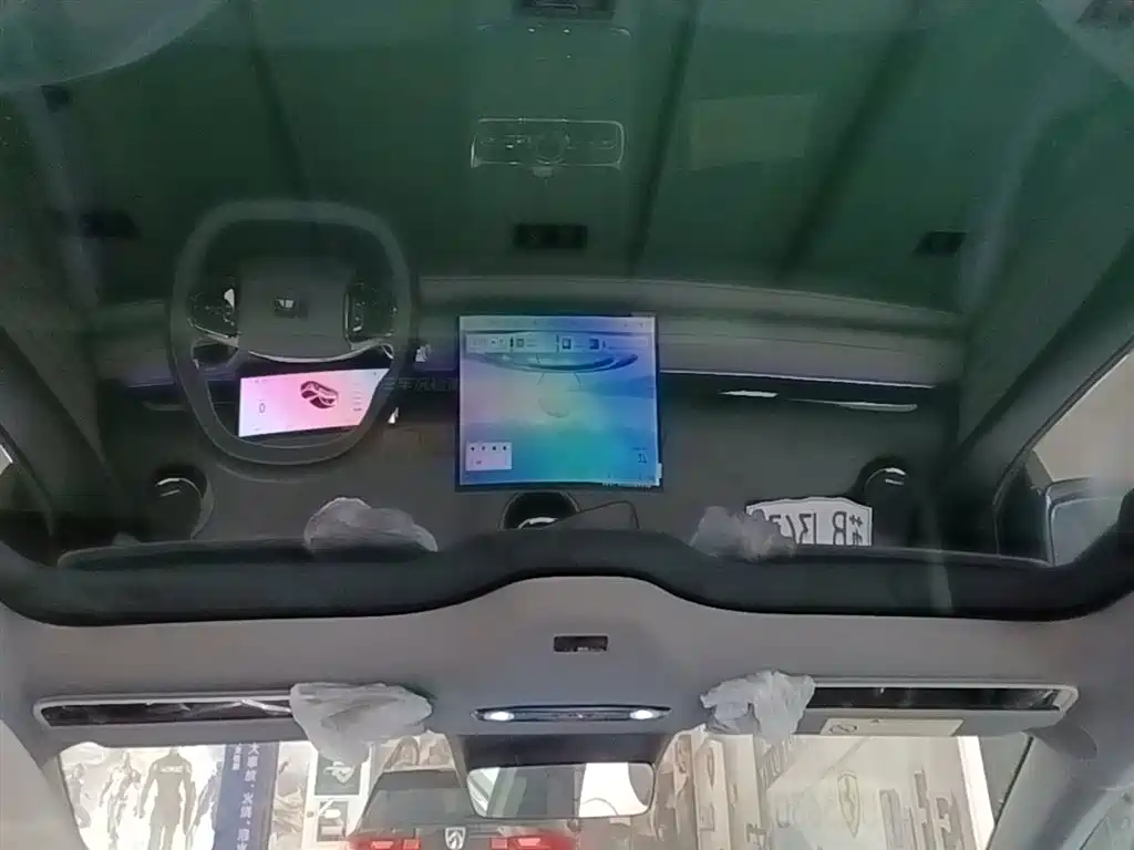 Geely Galaxy Galaxy Xingyao 8 2025 130km EM-i Premium Edition фото 18