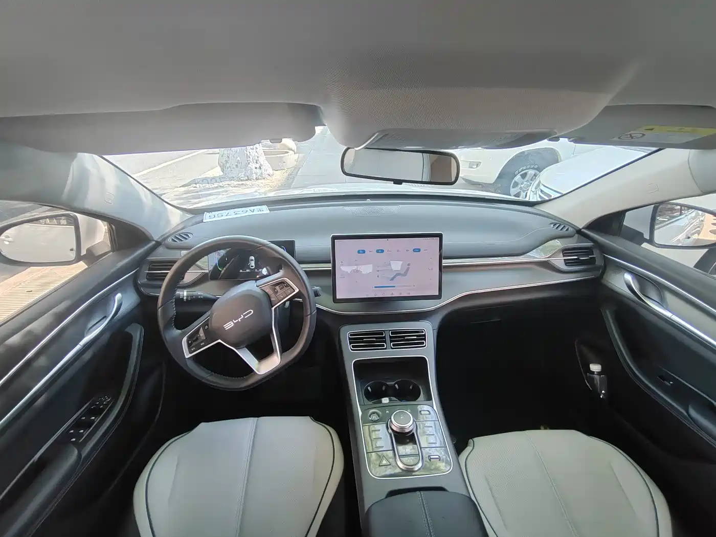 BYD Destroyer 05 2024 Glory Edition DM-i 55KM Luxury фото 8