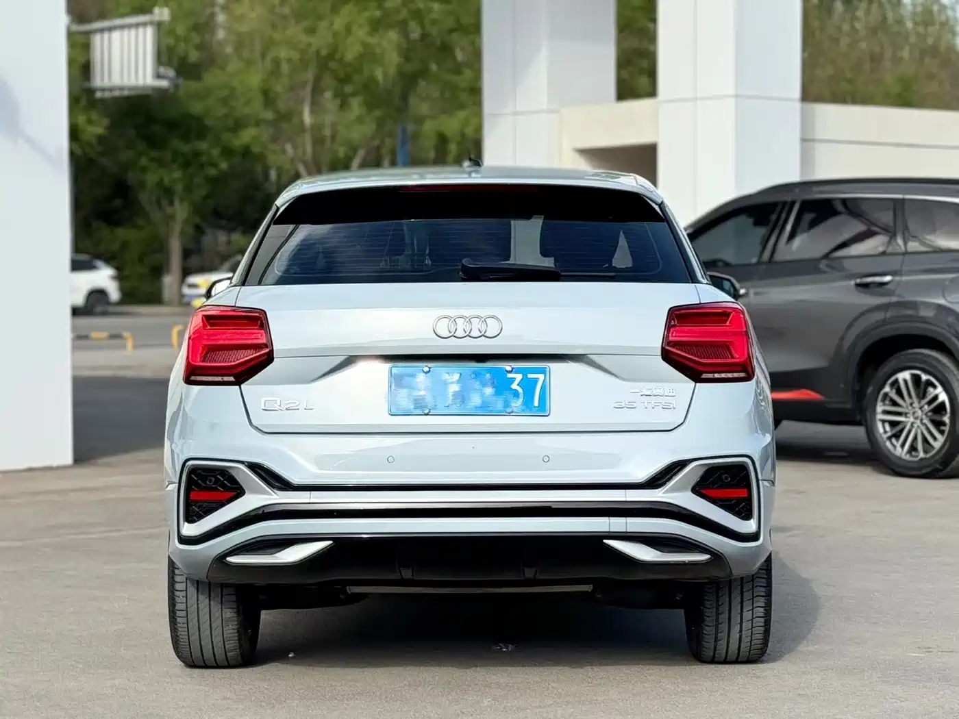 AUDI Q2L