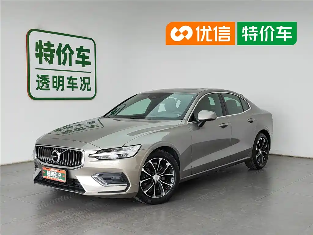 Volvo S60 2022 B4 Smart Comfort Luxury Edition
