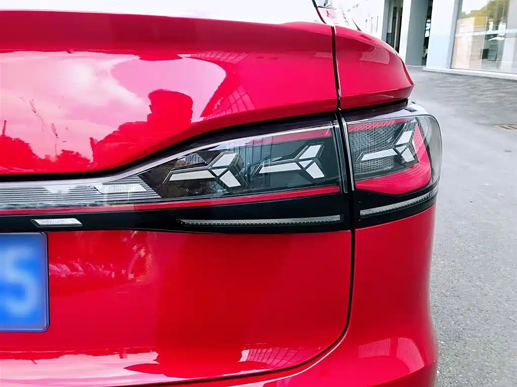VOLKSWAGEN TIGUAN X