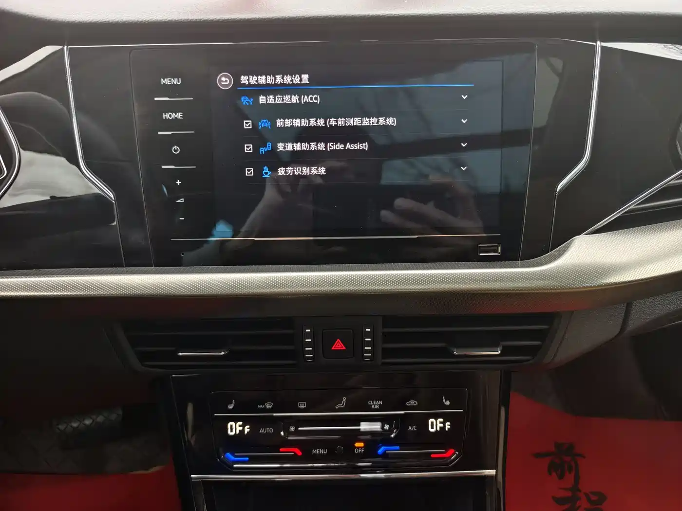 Volkswagen Passat 2022 330TSI Elite Edition фото 18
