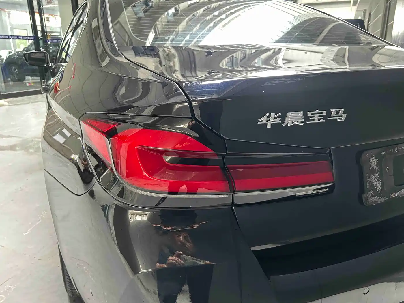 BMW 5 Series 2021 525Li M Sport Package фото 4