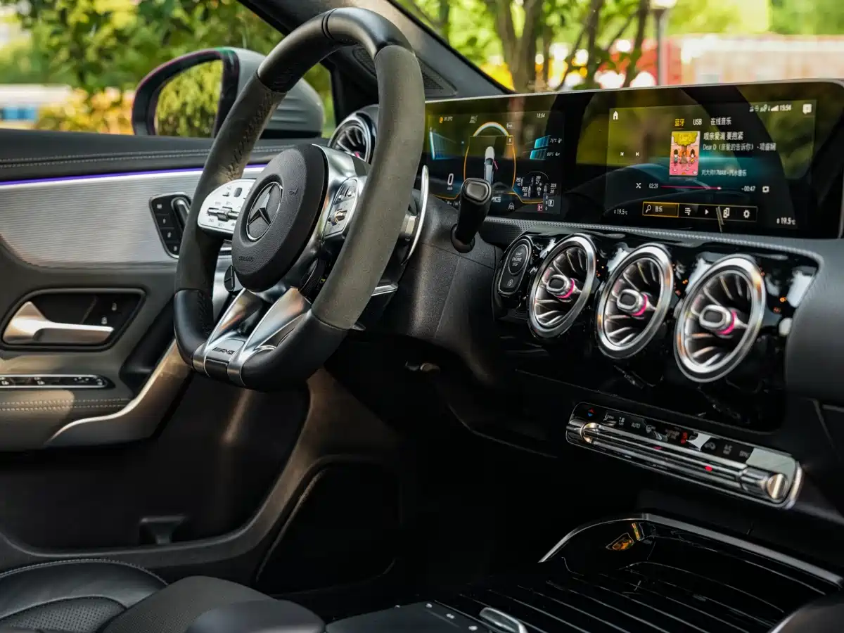 Mercedes-Benz A-Class AMG (Import) 2020 AMG A 45 4MATIC+ фото 11