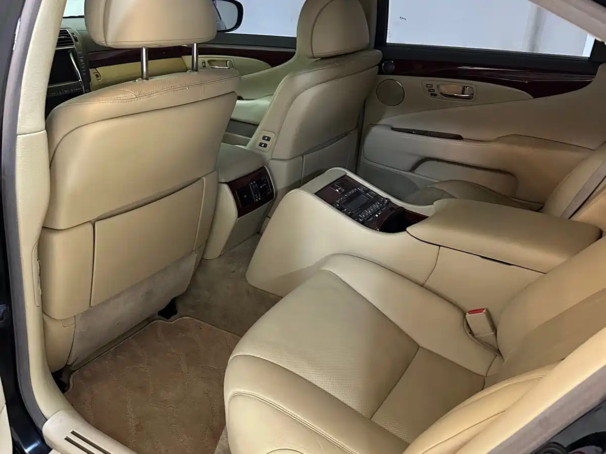 Lexus LS 2007 2006 460L Premium Edition