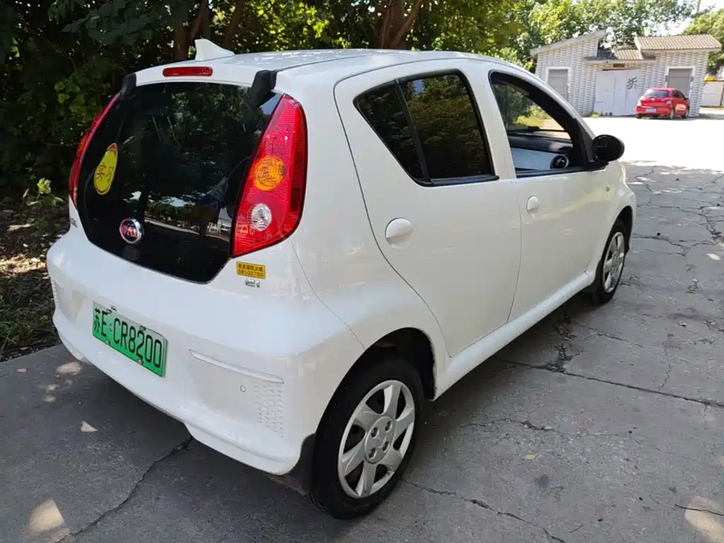 Фото 7 - BYD e2