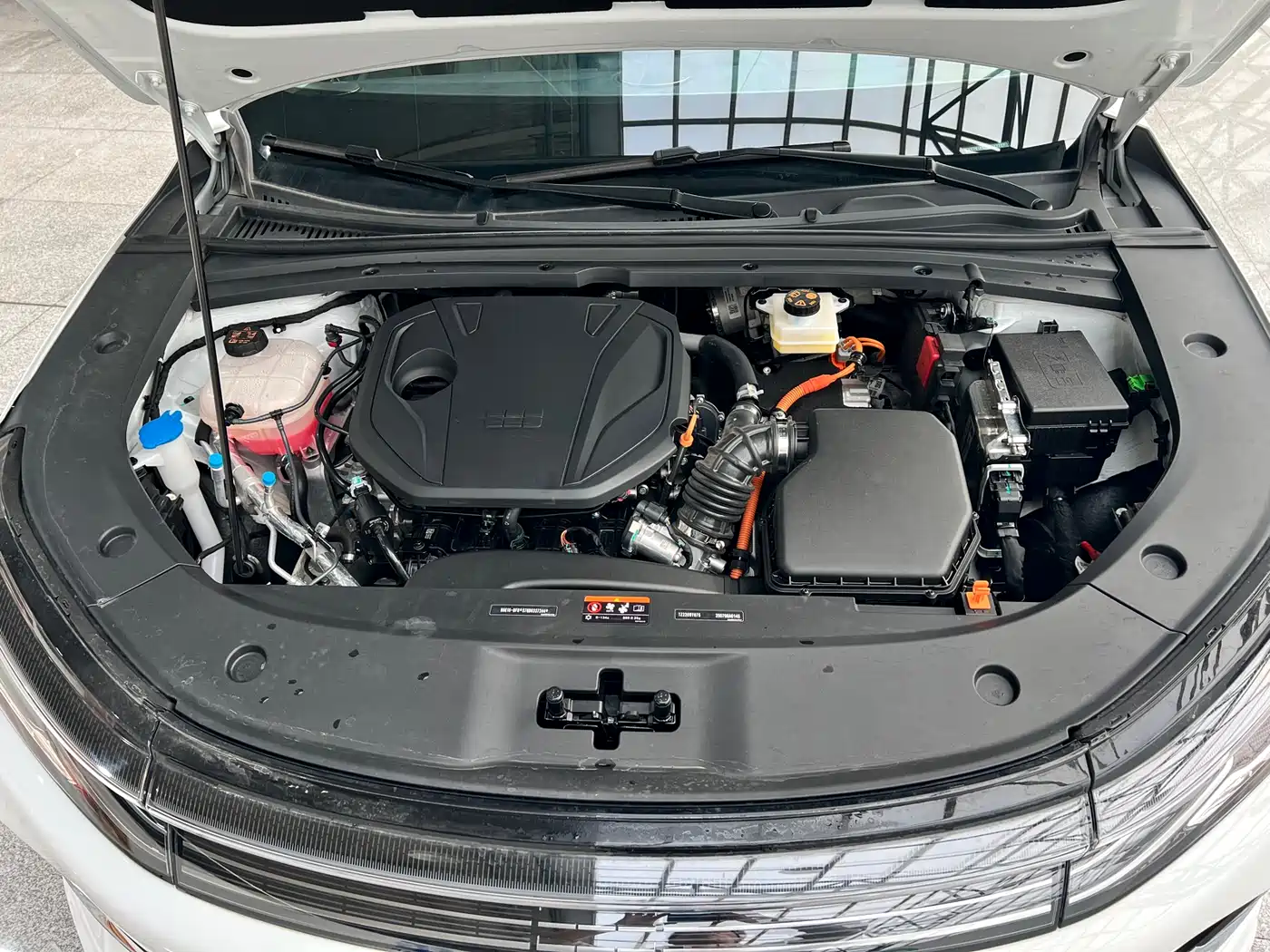 Geely Galaxy Galaxy A7 2025 EM-i 150km Explorer+ Edition фото 24