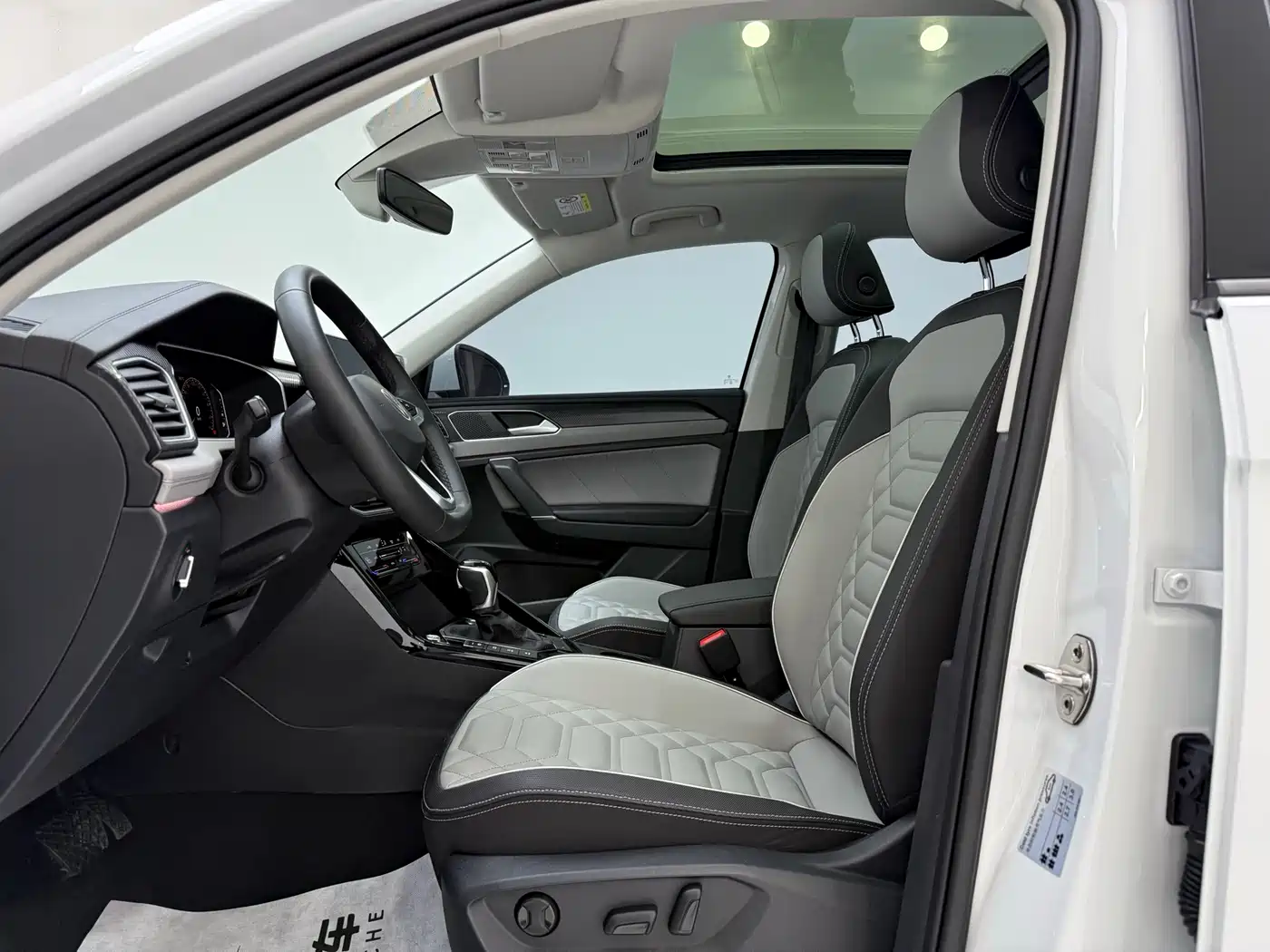 Volkswagen Tayron 2024 330TSI 2WD Luxury Plus Advanced фото 7