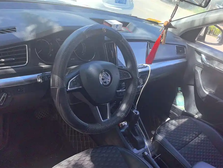 Škoda Kamiq 2020 Model 1.5L Automatic Comfort фото 12