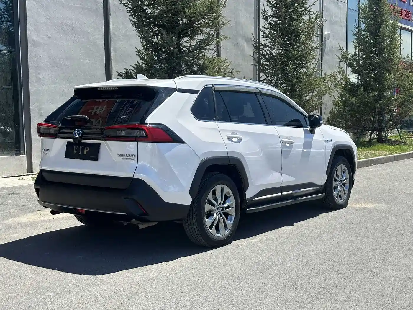 Toyota Wildlander 2020 Hybrid 2.5L E-CVT AWD Luxury Edition фото 9