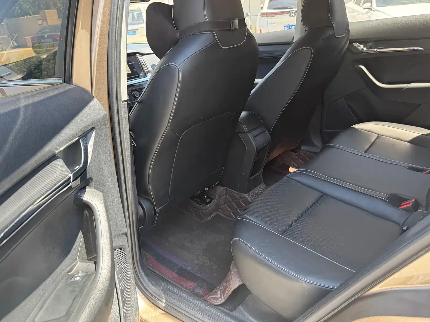 Škoda Kamiq 2022 1.5L Automatic Comfort Edition фото 7