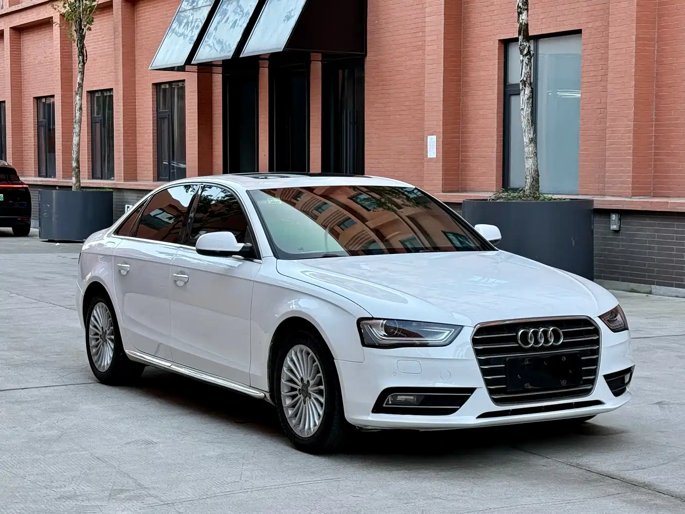 Фото 3 - Audi A4L