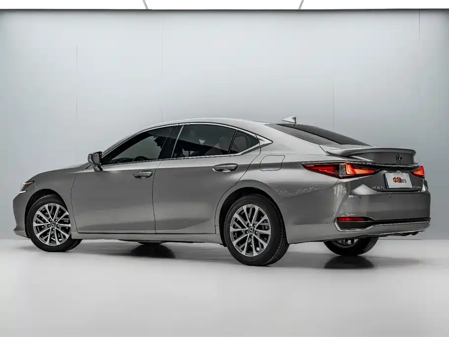 Lexus ES 2022 200 Excellence Edition фото 5
