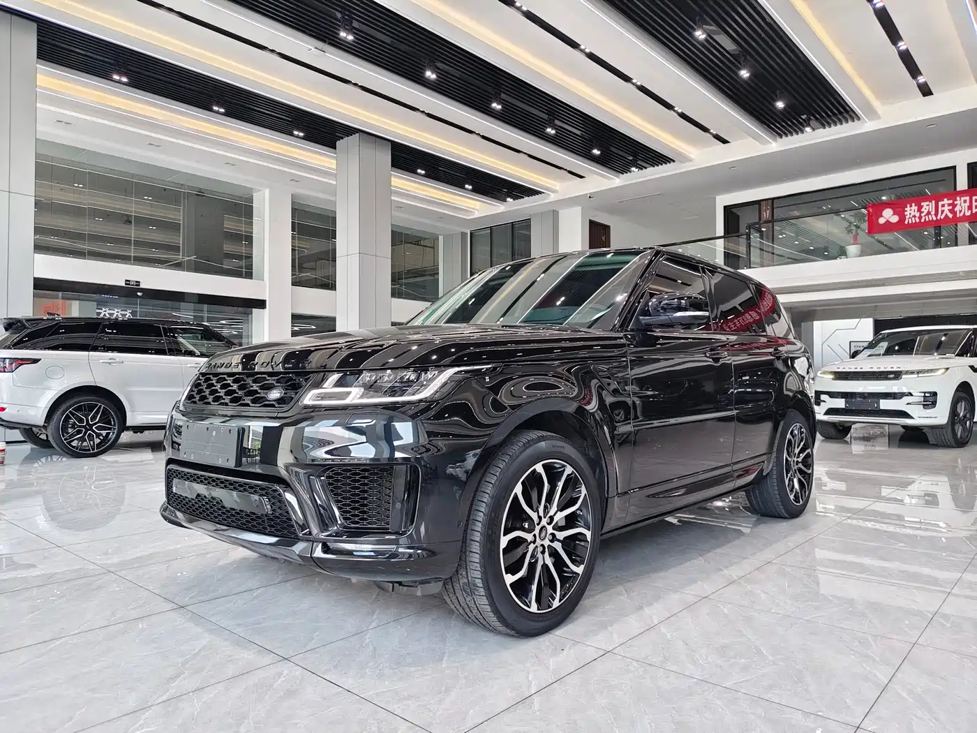 Land Rover Range Rover Sport 2021 3.0 L6 Gloss Black Edition