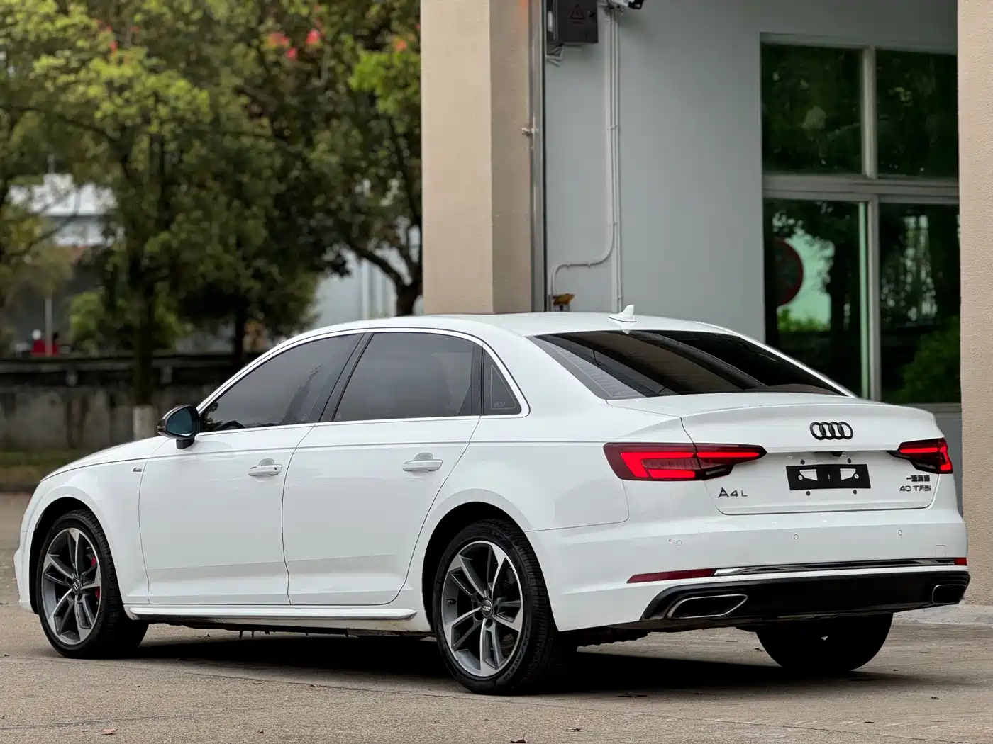 Audi A4L 2019 40 TFSI Progressive (China V) фото 3