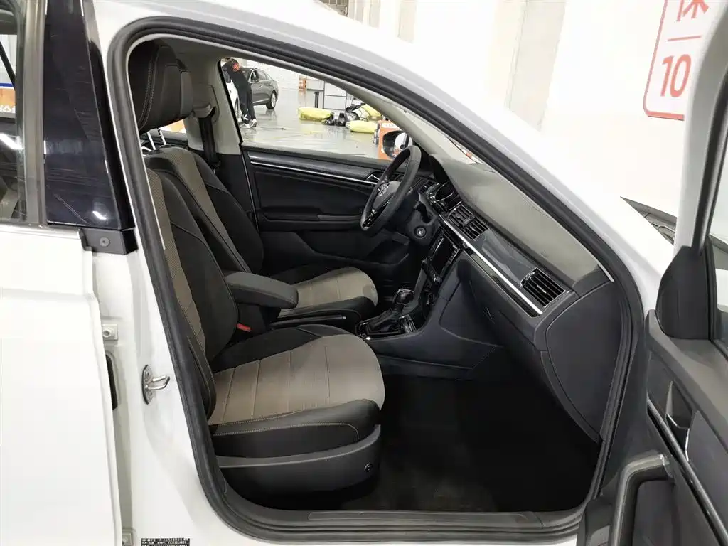 Volkswagen C-TREK 2020 1.5L Automatic Comfort Edition фото 23