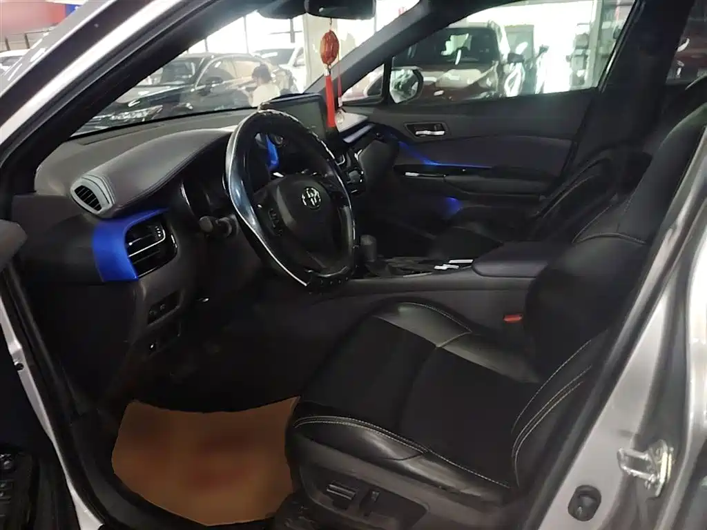 Toyota IZOA 2020 2.0L Yi Xiang Edition фото 15