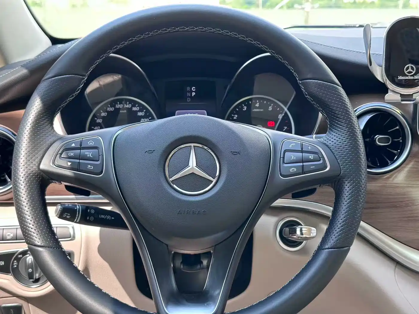 Mercedes-Benz V-Class 2022 V 260 L Long Wheelbase Prestige Edition фото 5