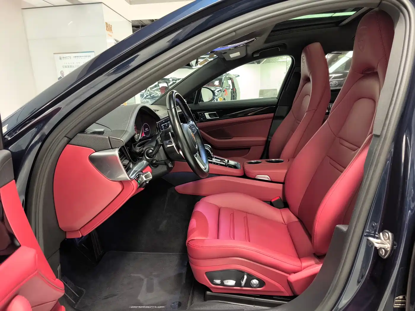 Porsche Panamera 2017 Panamera 4 Executive Long Wheelbase 3.0T фото 14